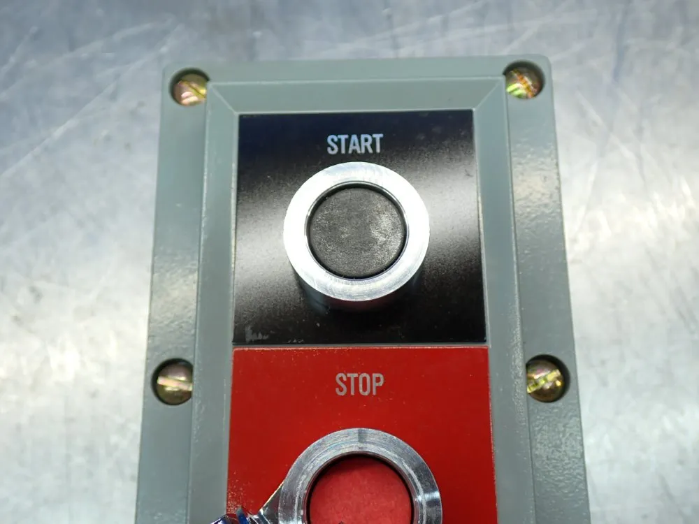 General Electric Industrial Heavy-duty Star-stop Push Button - Cr103j202b