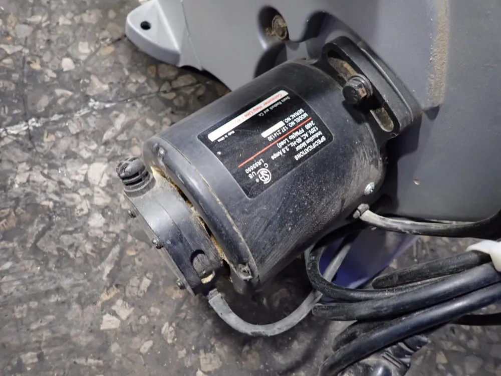 Craftsman 9" Vertical Band Saw