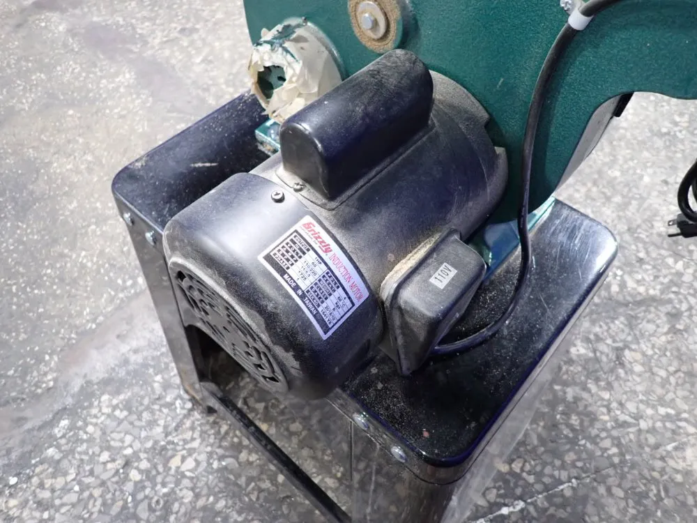 Grizzly Industrial Inc 13 1/2" Vertical Band Saw - G0555la35