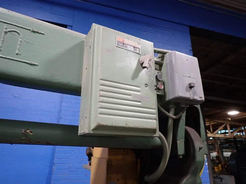 Verson 96" X 45 Ton Press Brake - 12 48