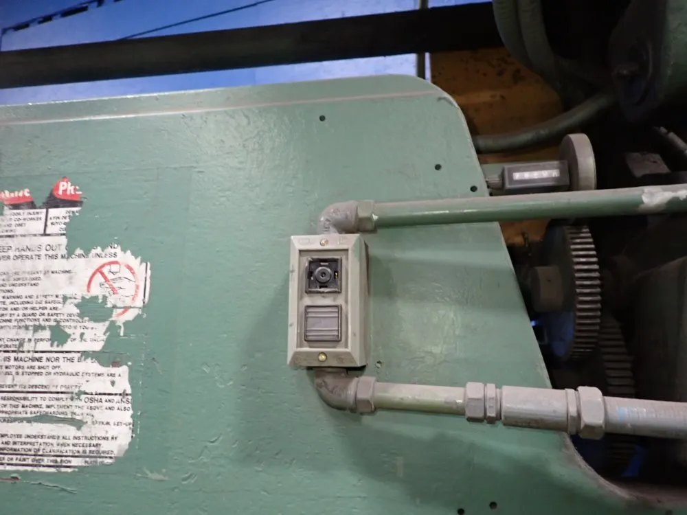 Verson 96" X 45 Ton Press Brake - 12 48