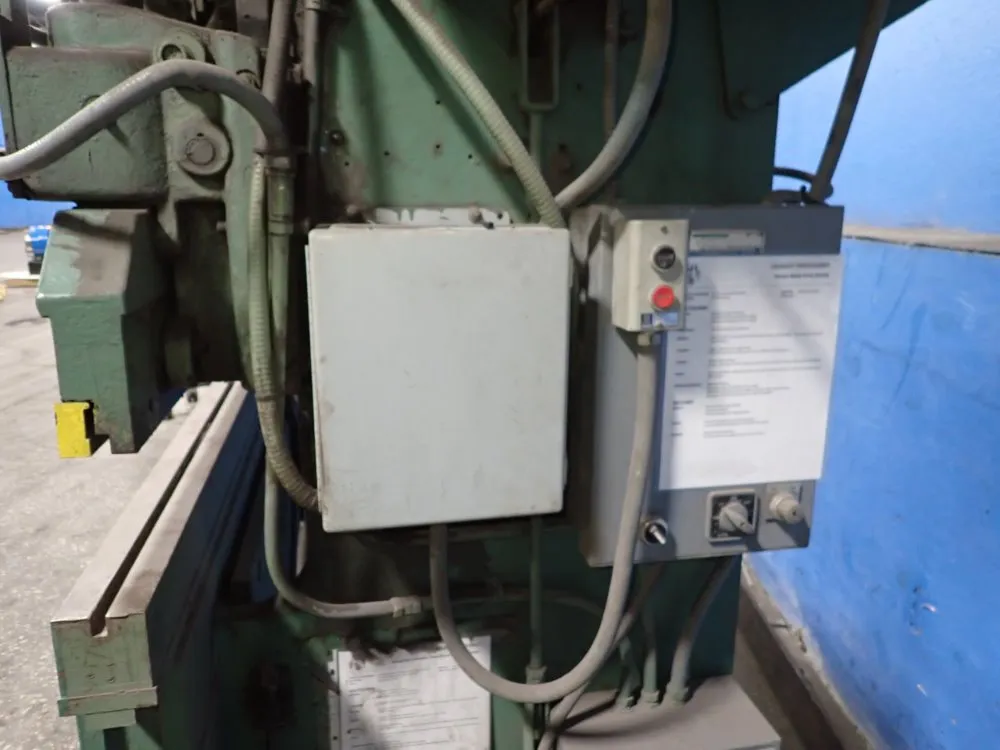 Verson 96" X 45 Ton Press Brake - 12 48