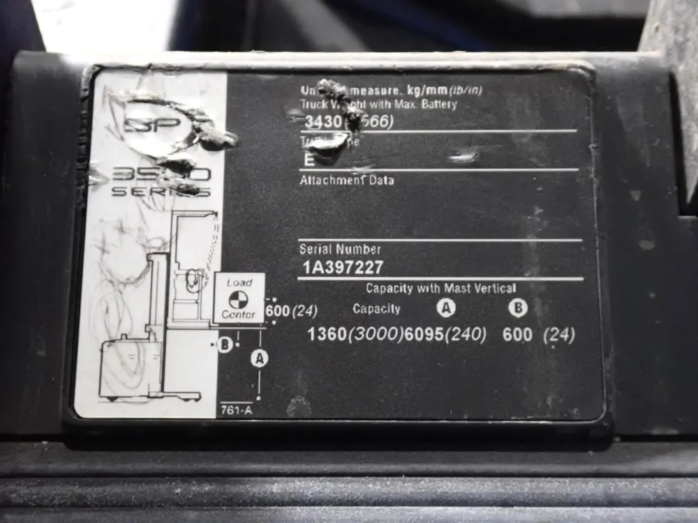 Crown 3000 Lbs Electric Order Picker - Sp3505-30