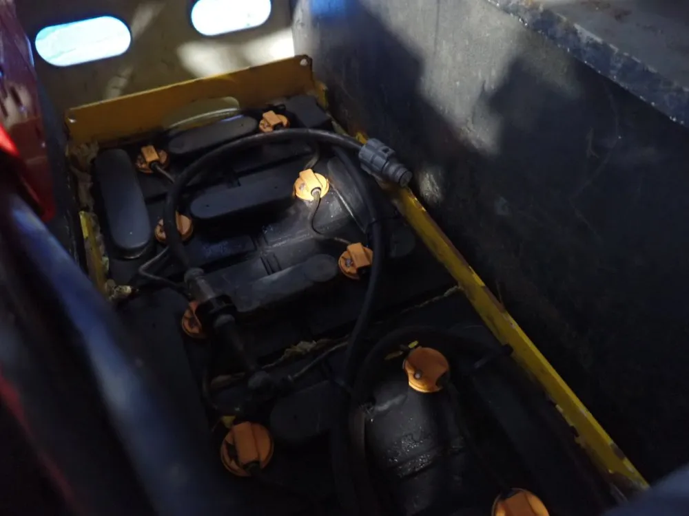 Crown 3000 Lbs Electric Order Picker - Sp3505-30