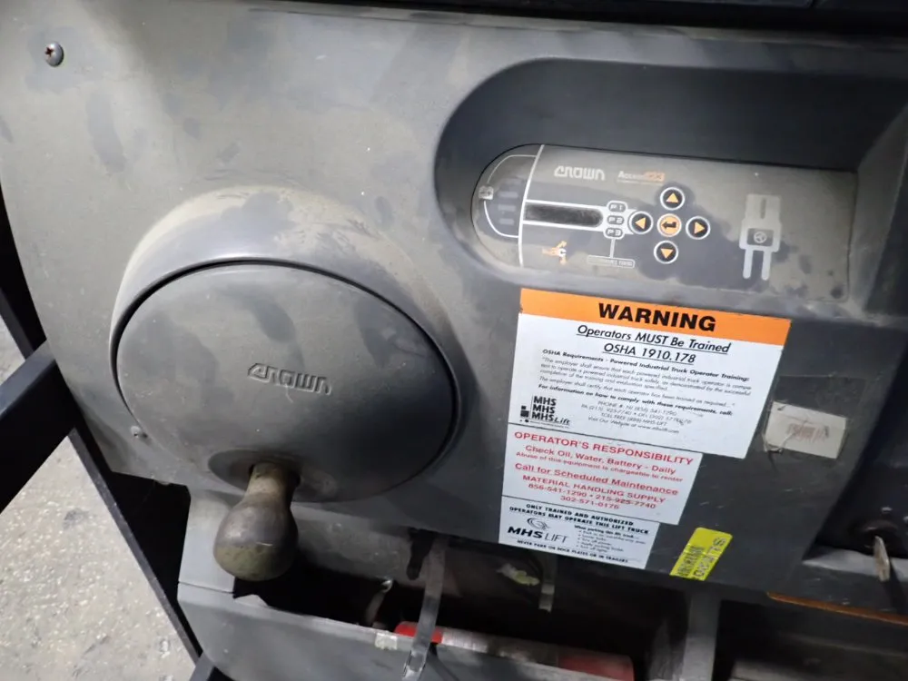 Crown 3000 Lbs Electric Order Picker - Sp3505-30