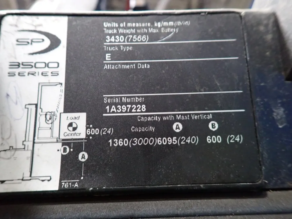 Crown 3000 Lbs Electric Order Picker - Sp3505-30