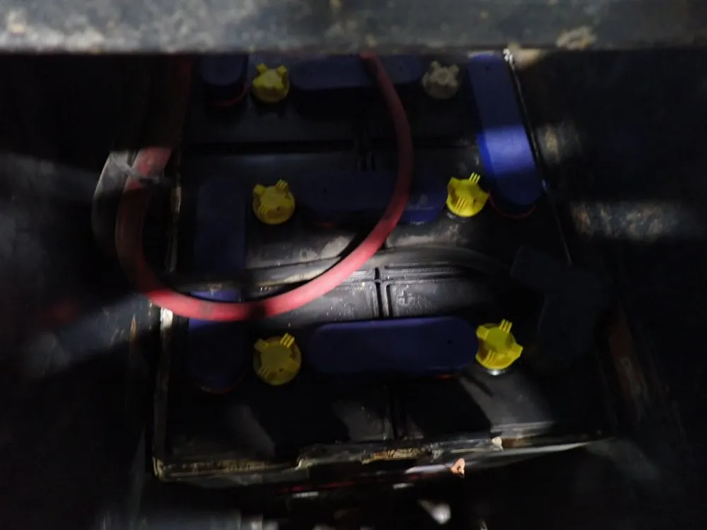 Crown 3000 Lbs Electric Order Picker - Sp3505-30