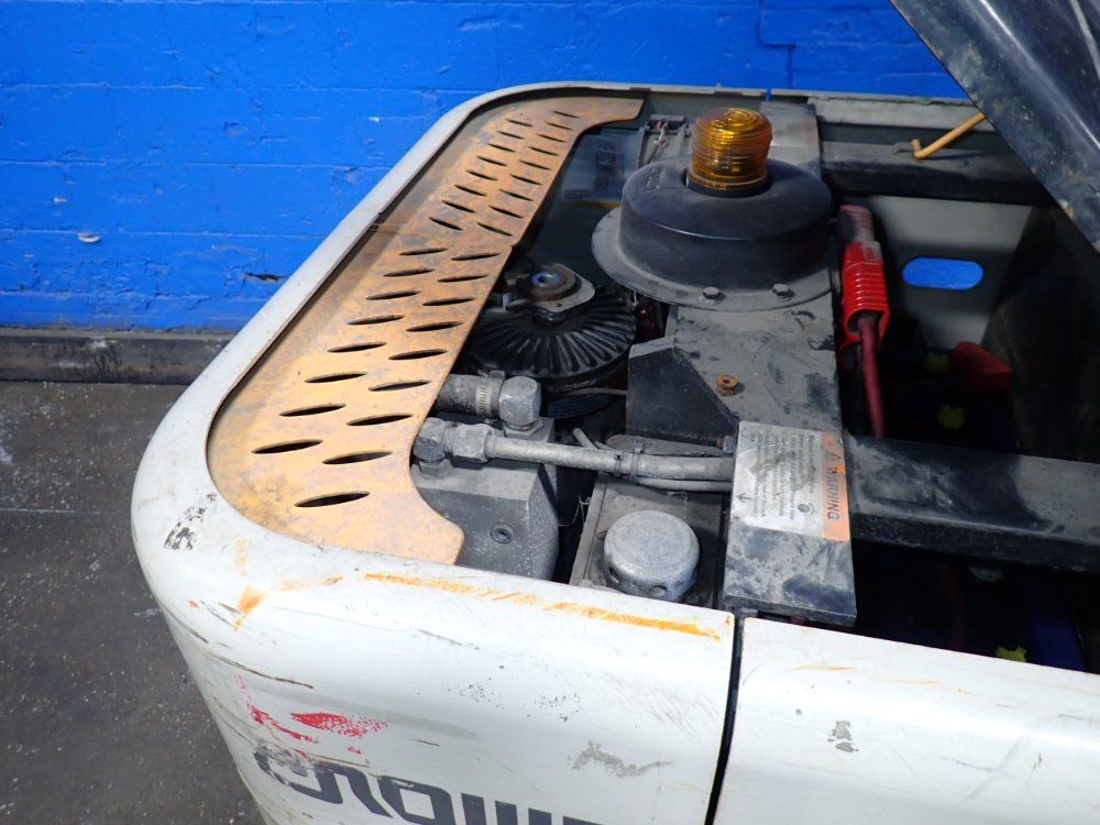 Crown 3000 Lbs Electric Order Picker - Sp3505-30