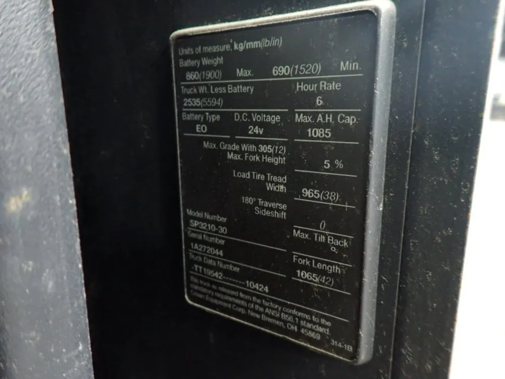 Crown 3000 Lbs Electric Order Picker - Sp3210-30