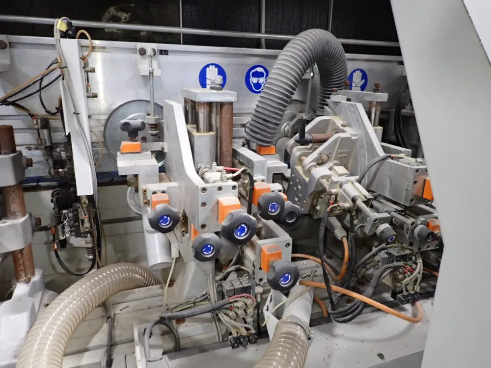 Artech 205" Edge Bander - Akron 840