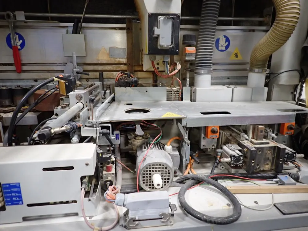 Artech 205" Edge Bander - Akron 840