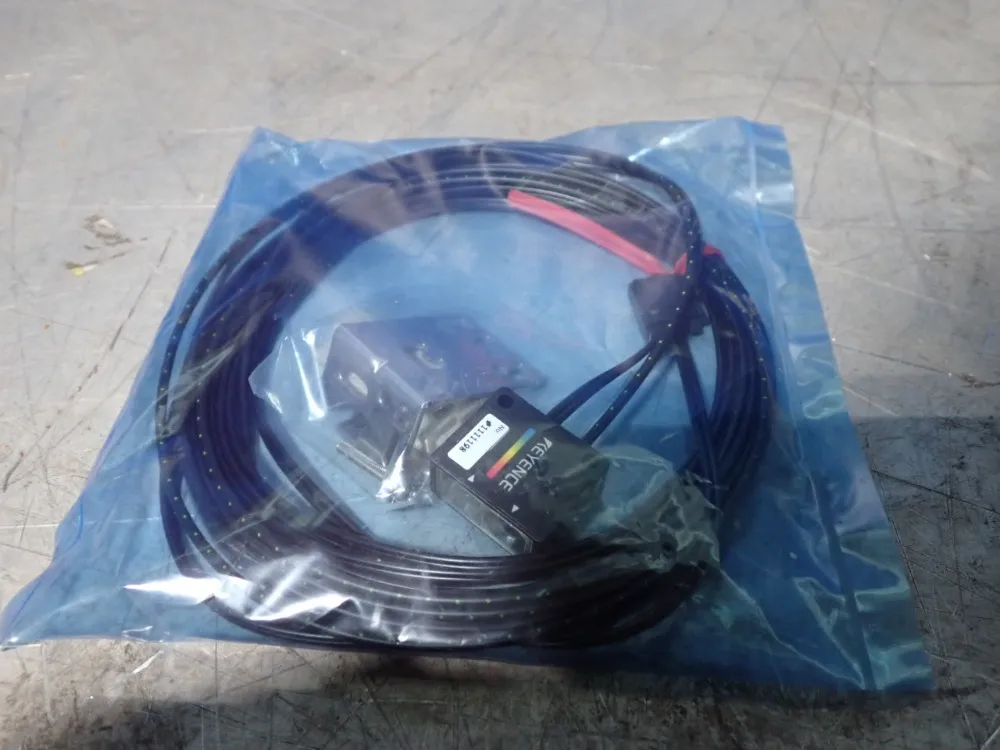 Keyence Sensor Head - Cz-h32