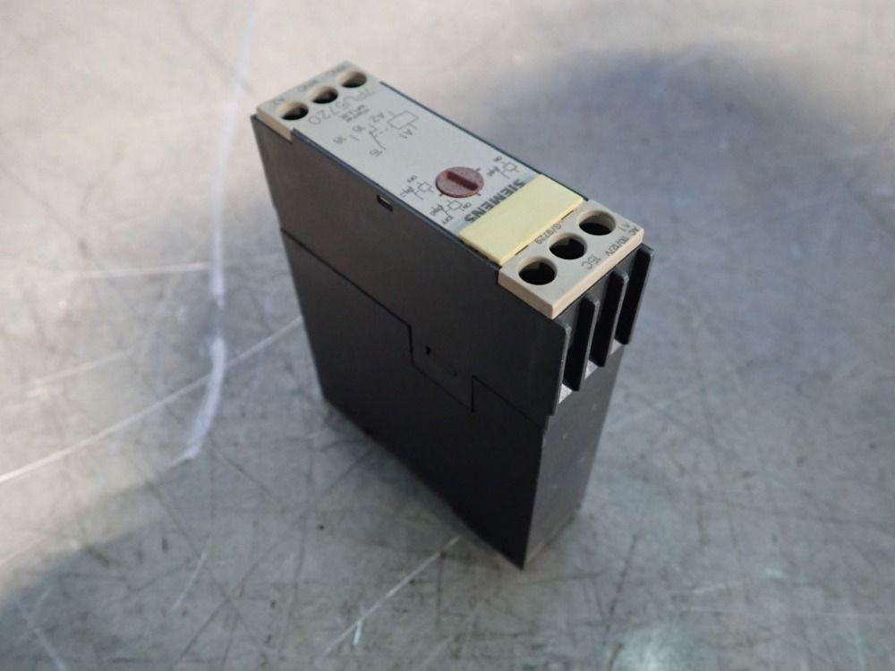 Siemens Time Delay Relay - 7pu57 20-0aj20
