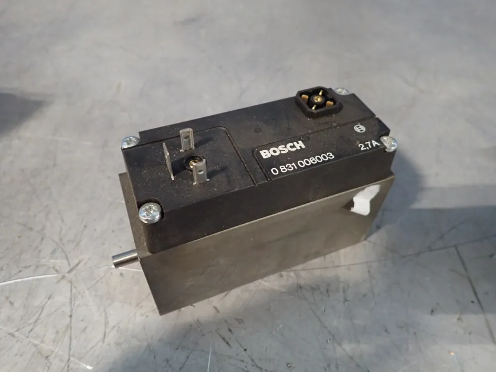 Bosch Directional Control Valve - 0 831 006 003