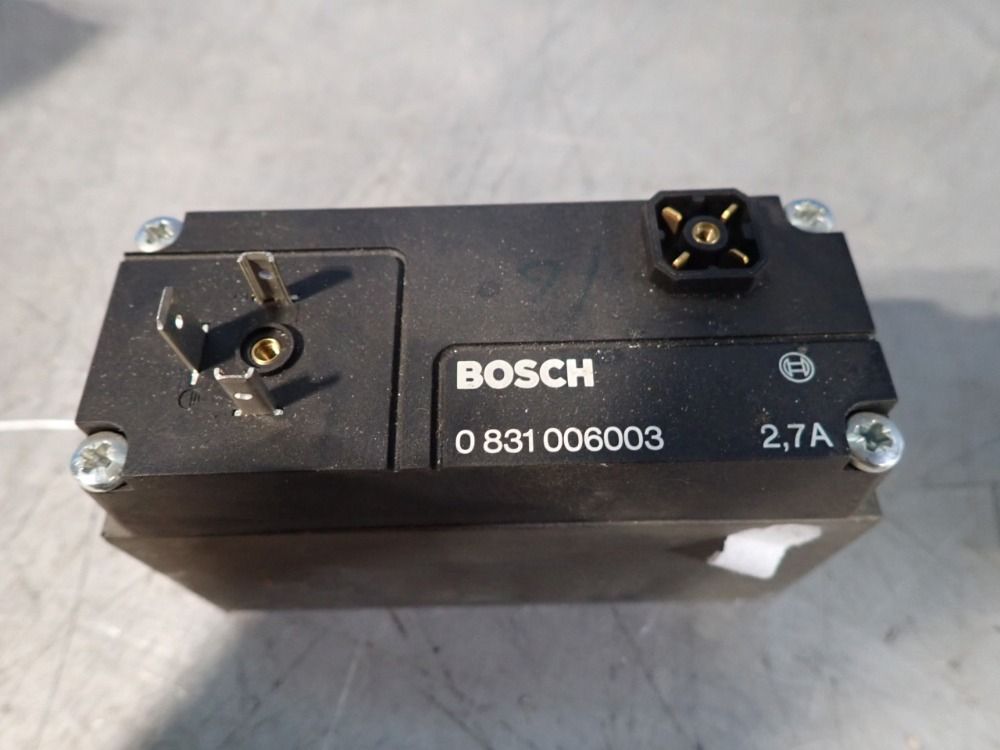 Bosch Directional Control Valve - 0 831 006 003
