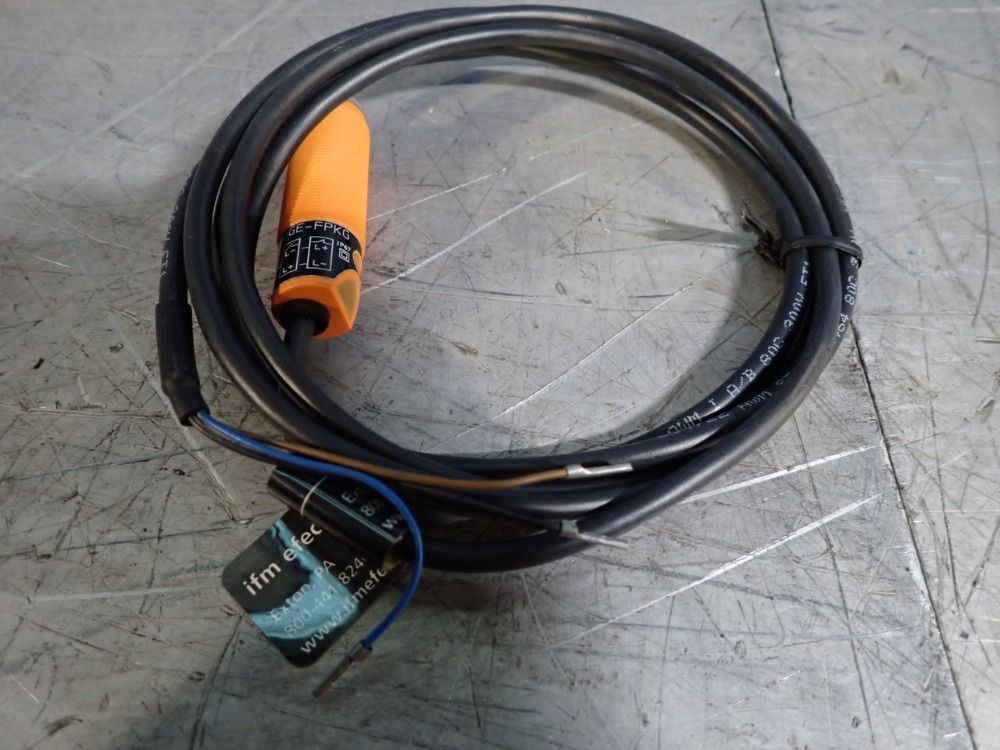 Ifm Lot Of 2 Photoelectric Sensor - 0ge-fpkg