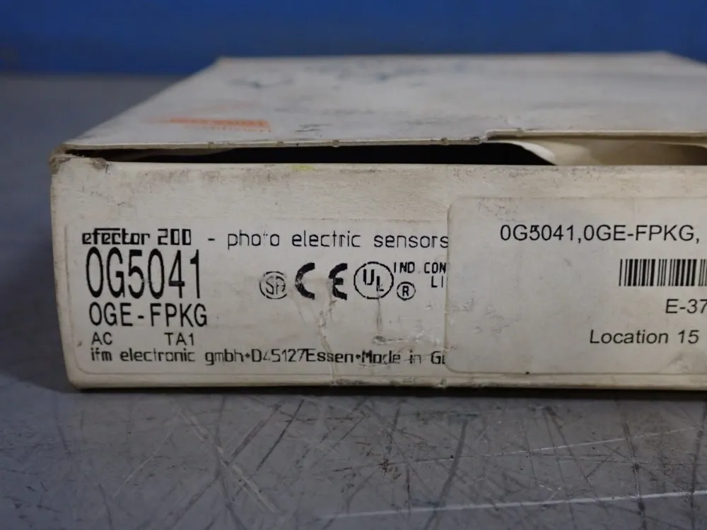 Ifm Lot Of 2 Photoelectric Sensor - 0ge-fpkg