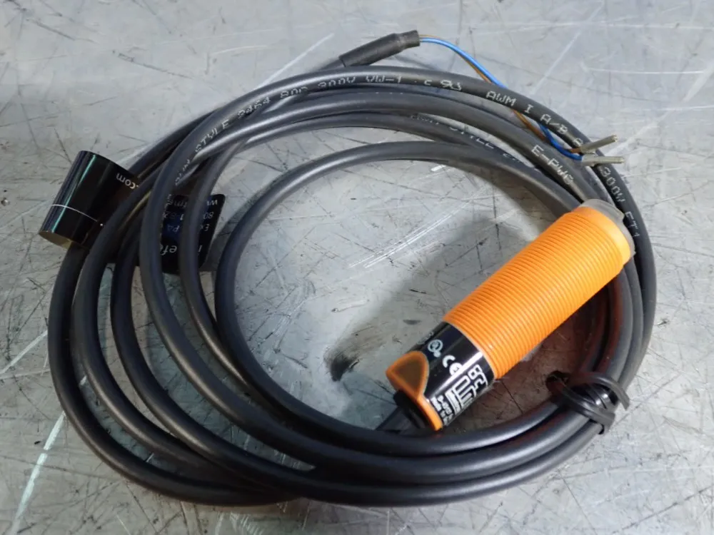 Ifm Lot Of 2 Photoelectric Sensor - Ogs-ookg