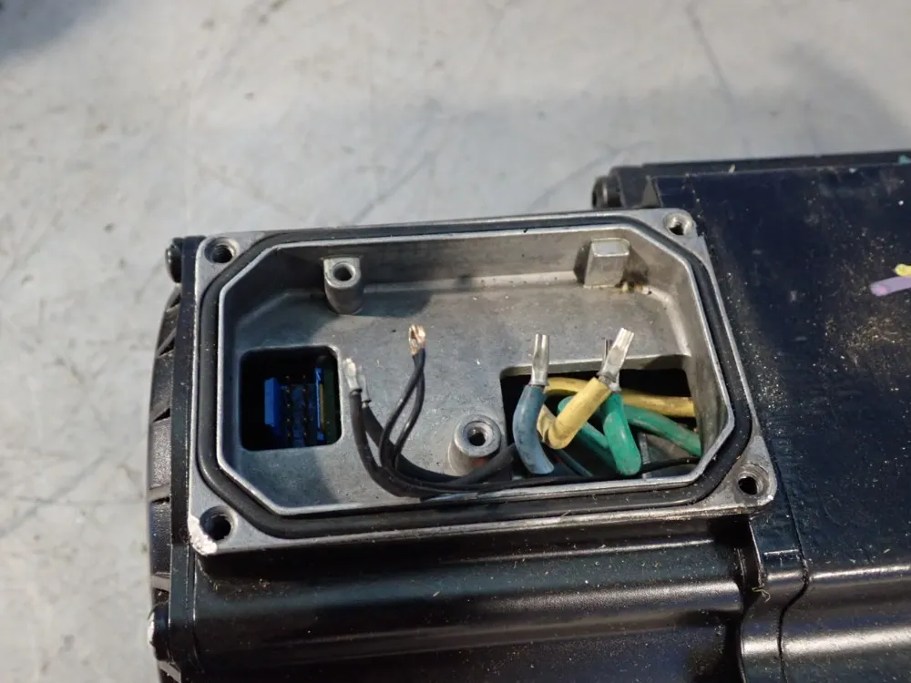 Rexroth Permanent Magnet Motor - Mkd071b-061-kp1-kn