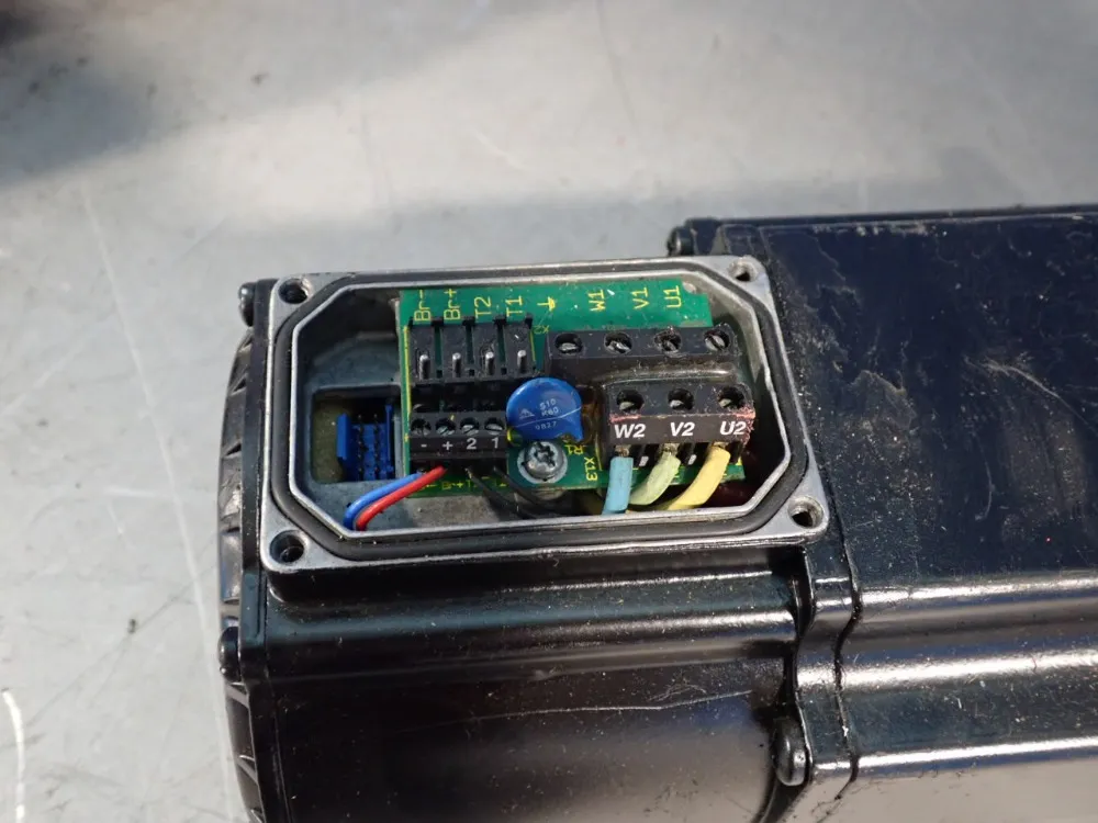 Rexroth Permanent Magnet Motor - Mkd071b-061-kp1-kn