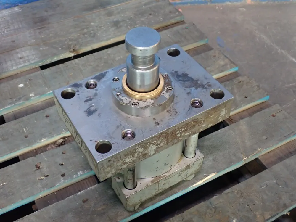 Milwaukee Pneumatic Cylinder