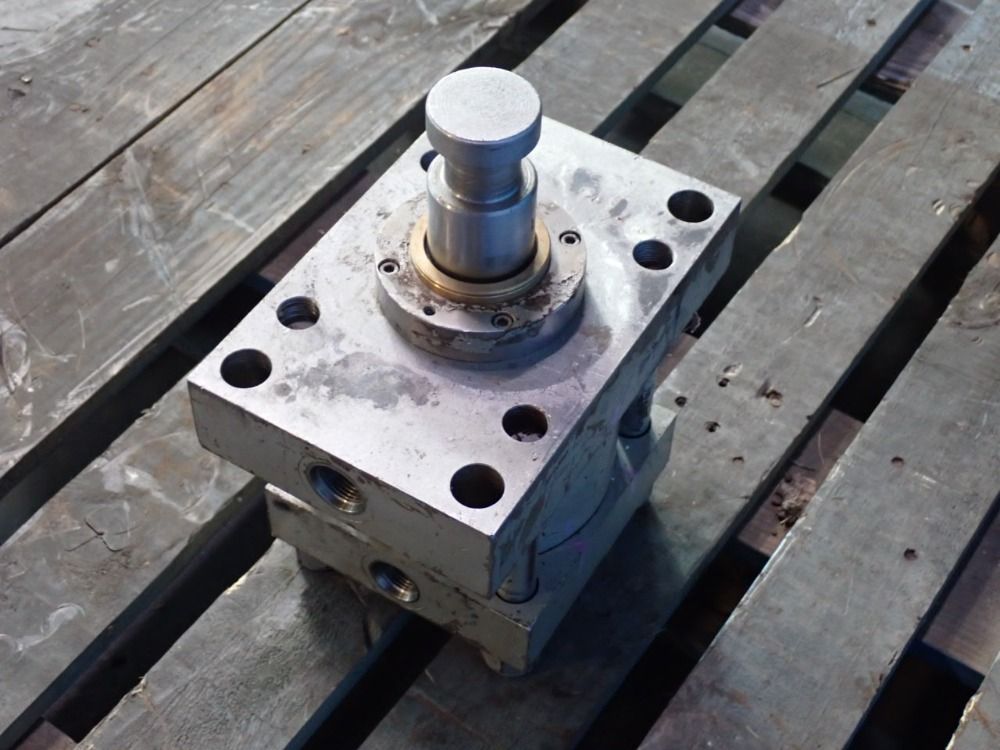 Milwaukee Pneumatic Cylinder