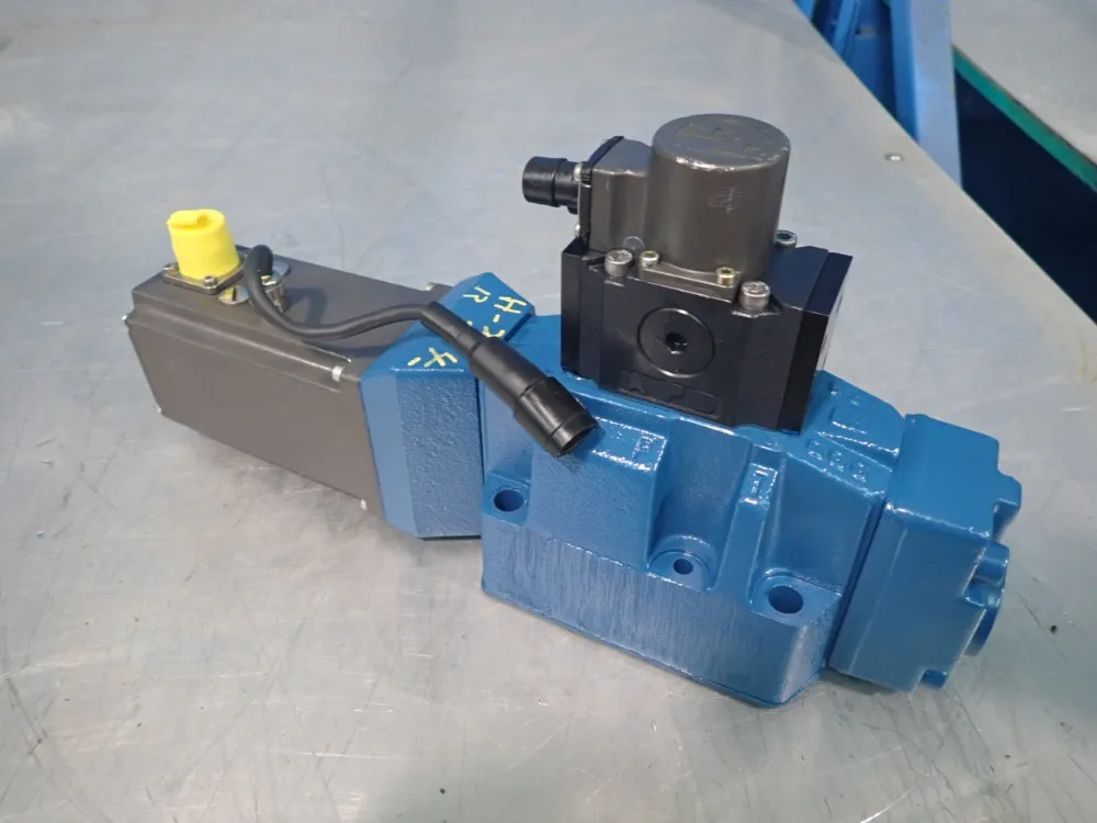 Rexroth Hydraulic Directional Valve - 4wrde16v125l-51/6l24z9/m-202