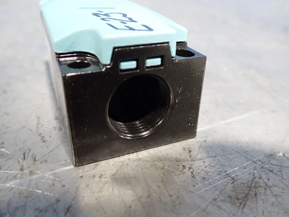 Siemens Position Switch - 3se112-0bd02