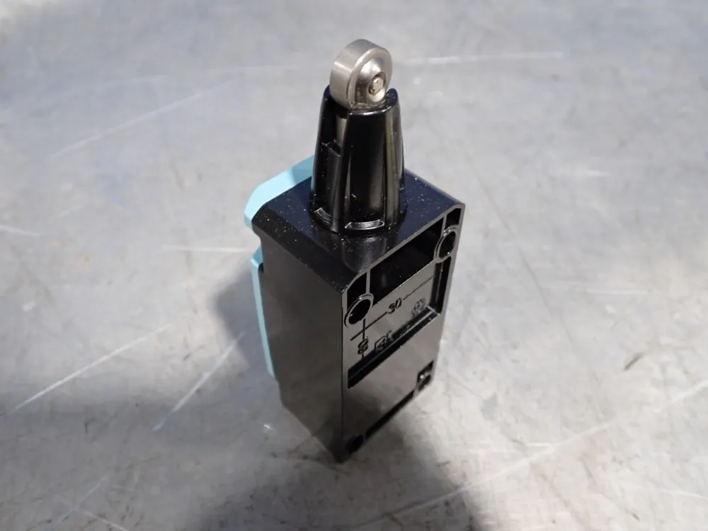 Siemens Position Switch - 3se5112-0cd02