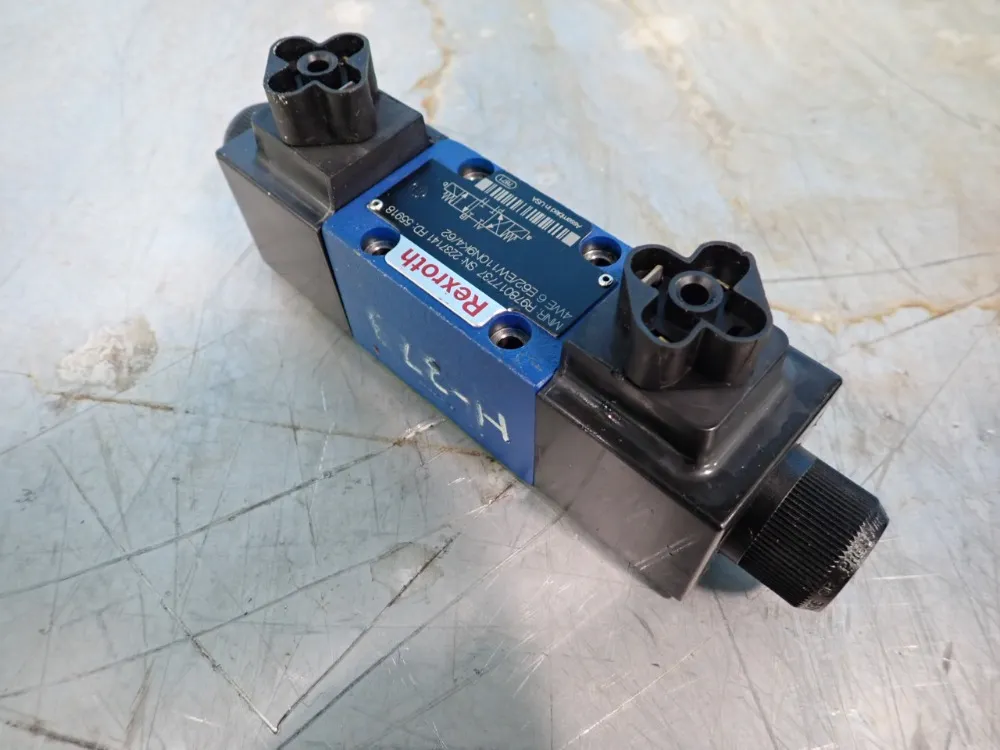 Rexroth Directional Spool Valve - R978017737