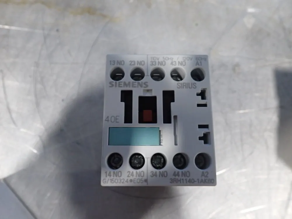 Siemens Contactor Relay - 3rh1140-1ak60
