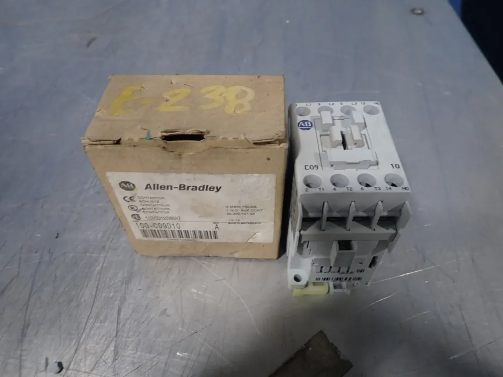 Allen Bradley Contactor - 100-c09d10