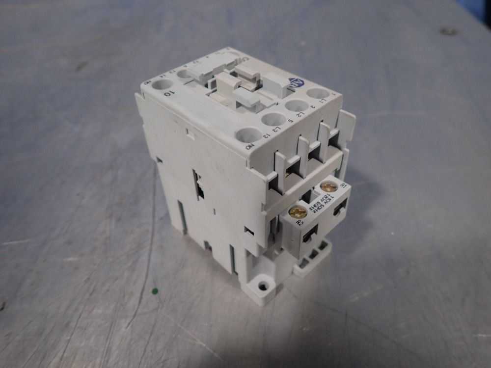 Allen Bradley Contactor - 100-c09d10