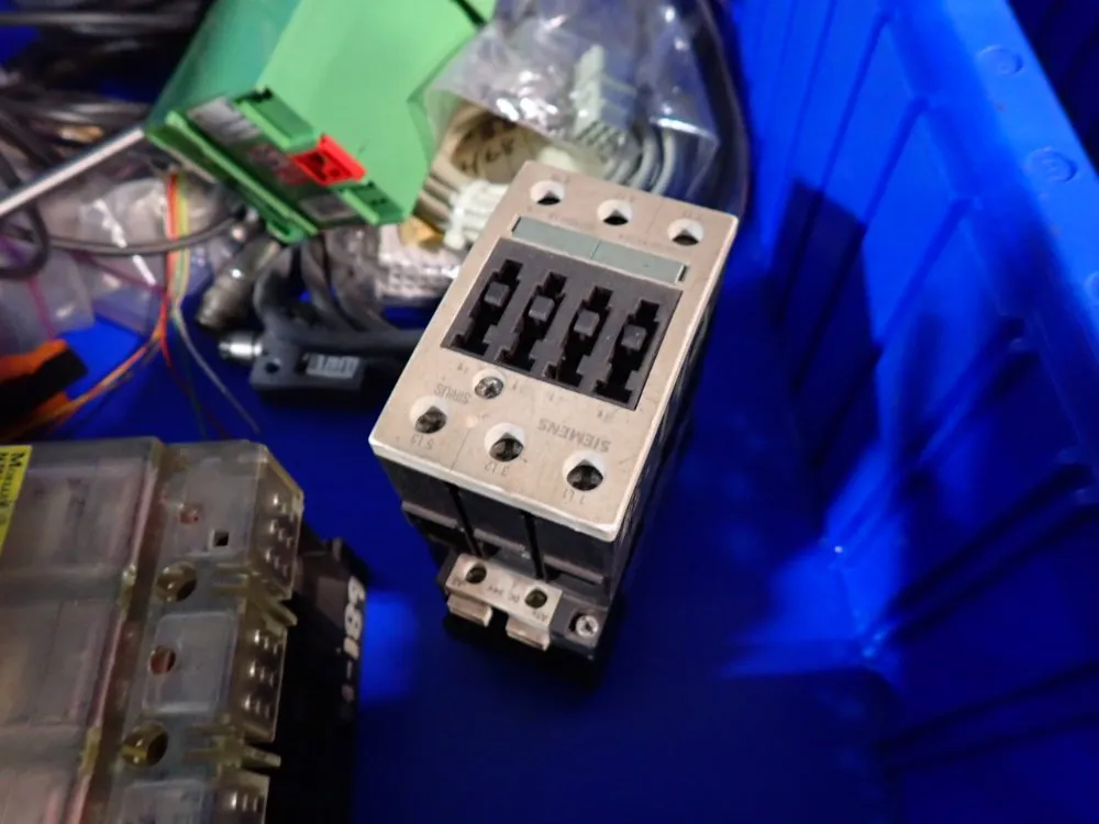 Phoneix Contact, Moeller, Siemens Misc. Electrical Hardware