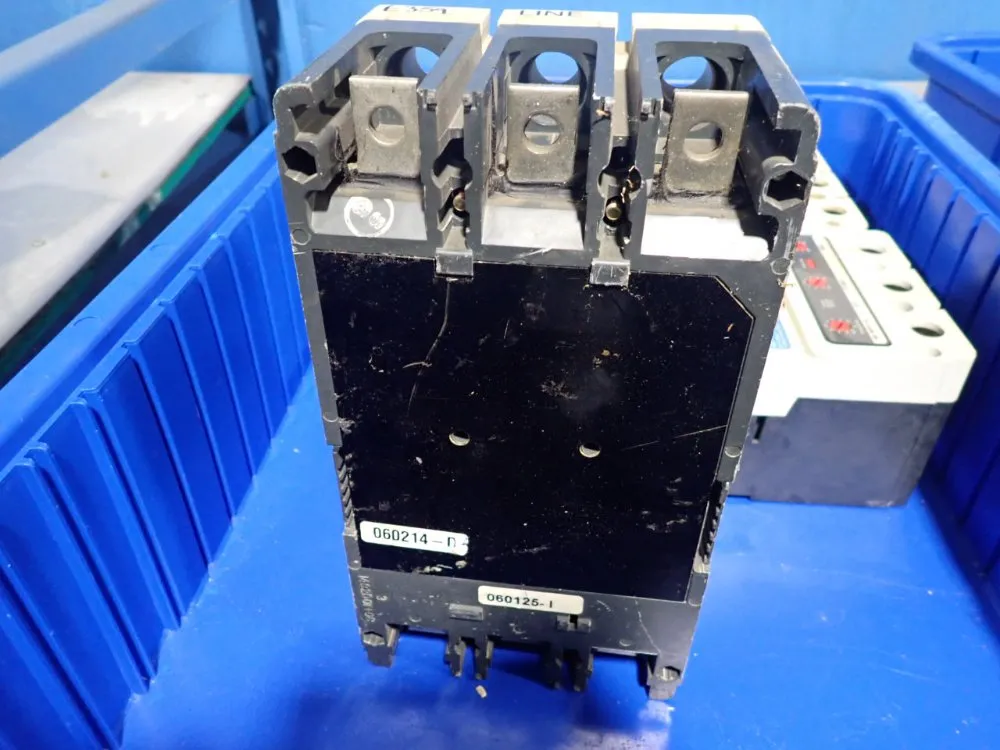 Cutler- Hammer Circuit Breaker - Hkd3400f