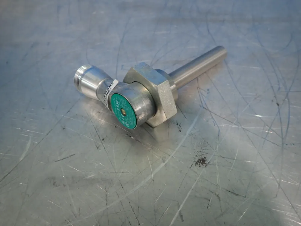 Pepperl+fuchs Lot Of 2 Proximity Sensor - Nj2-sae-us-2.530-v93