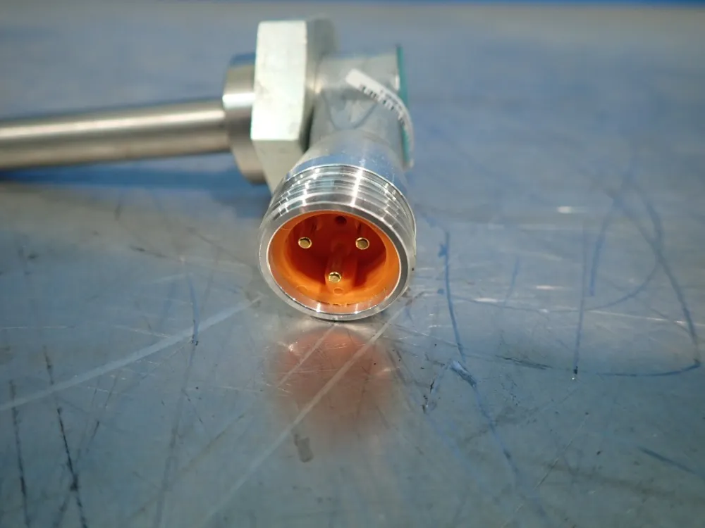 Pepperl+fuchs Lot Of 2 Proximity Sensor - Nj2-sae-us-2.530-v93