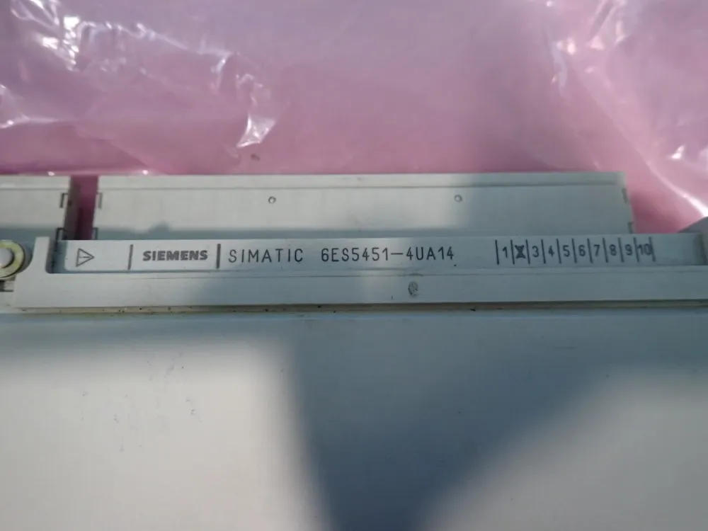 Siemens Digital Output Module - 6es5451-4ua14