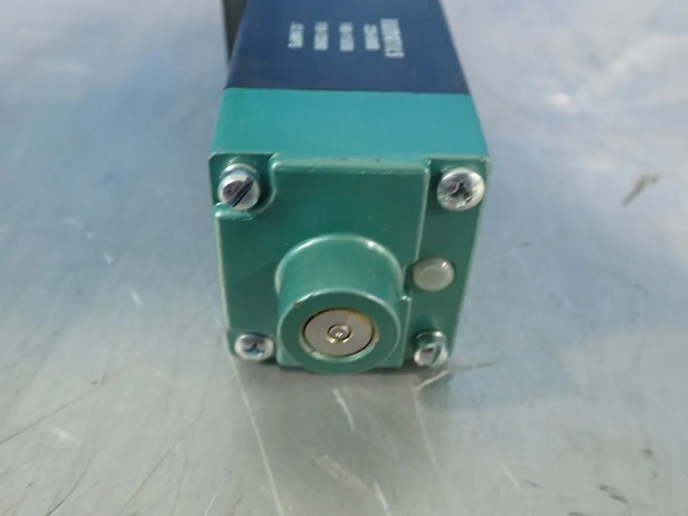 Numatics Direct Solenoid Valve - 152ss600k000030