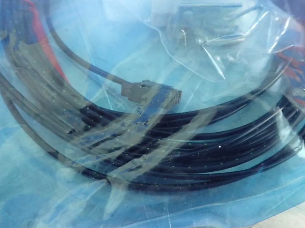 Keyence Lot Of 2 Sensor Head - Cz-h35s