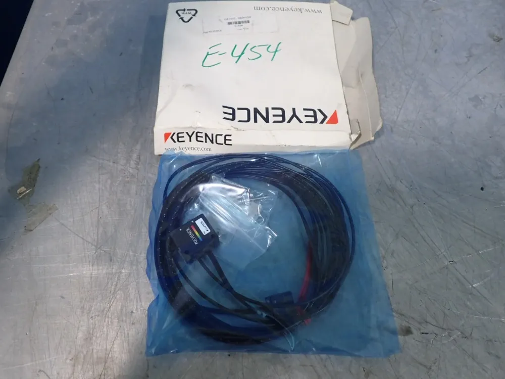 Keyence Sensor Head - Cz-h32