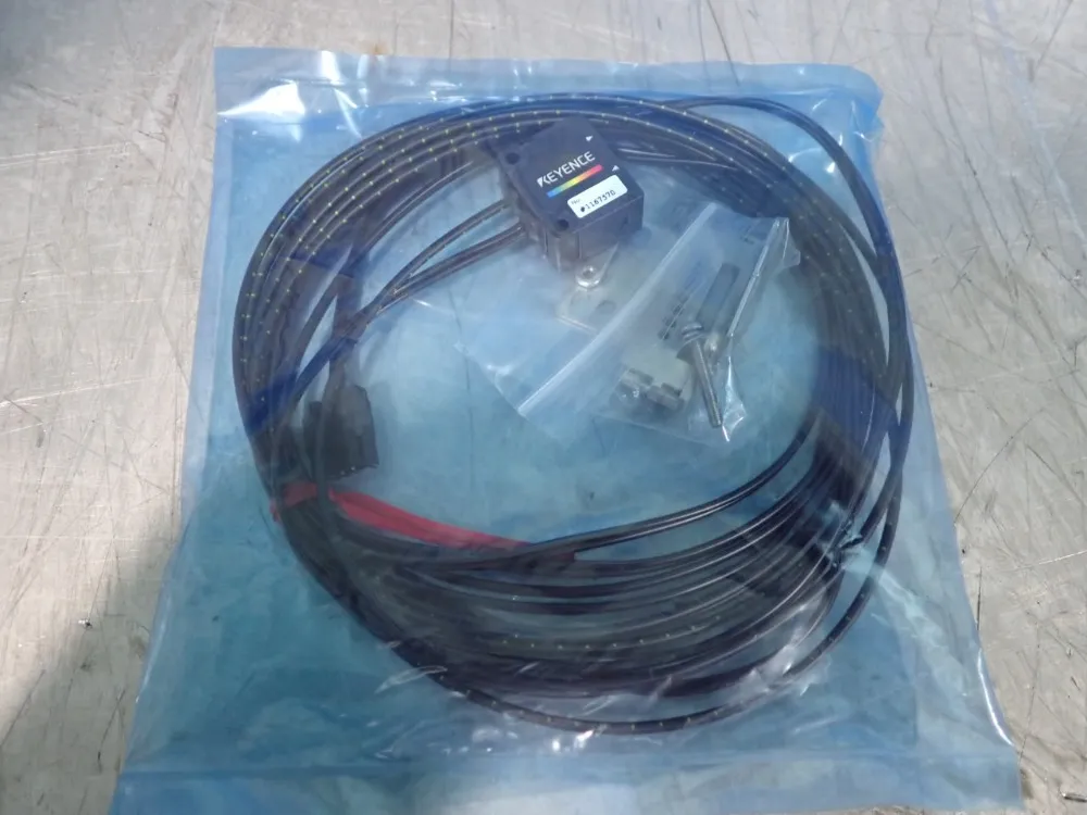 Keyence Sensor Head - Cz-h32