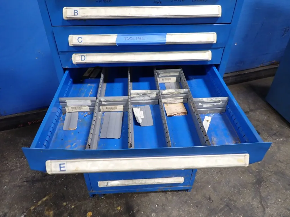 Stanley 10 Drawers / 25" X 23" Tool Cabinet