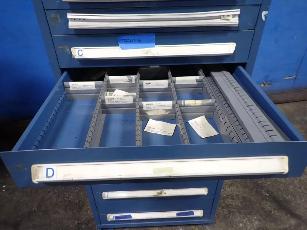 Stanley 10 Drawers / 25 1/2" X 25 1/2" Tool Cabinet