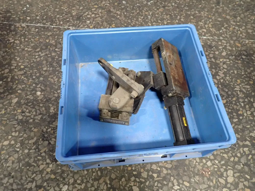 Kammberroller Toggle Clamps - 2a