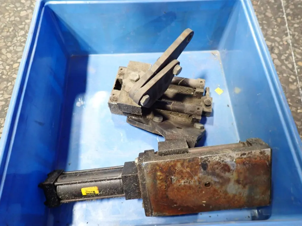 Kammberroller Toggle Clamps - 2a