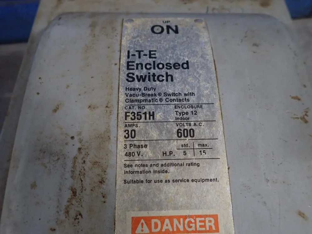 Siemens 30 Amps Fusible Disconnect - F351h