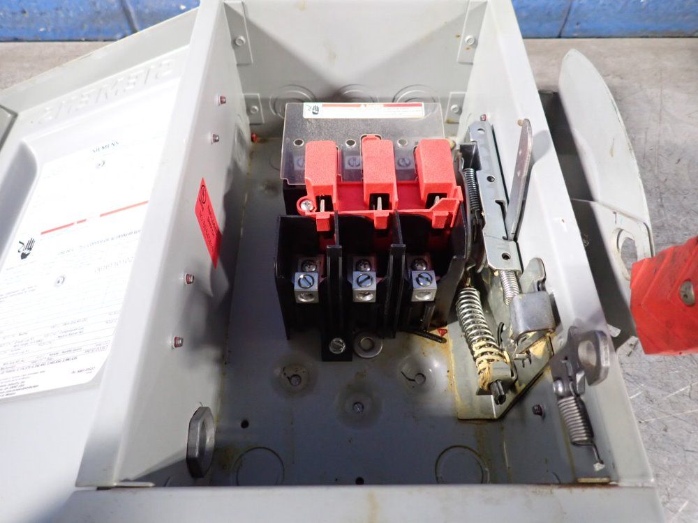 Siemens 30 Amps Non Fusible Disconnect - Hnf361