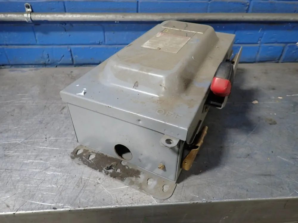 Square D 60 Amps Non Fusible Disconnect - Hu362awk