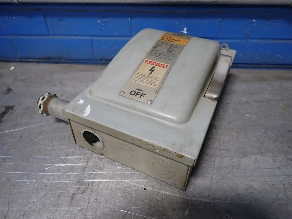 Siemens 30 Amps Fusible Disconnect - F-351